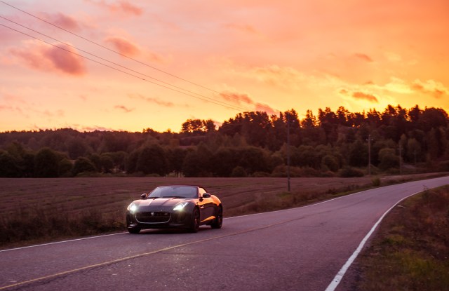 F-type ja palava taivas