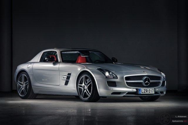 Mercedes_SLS-1