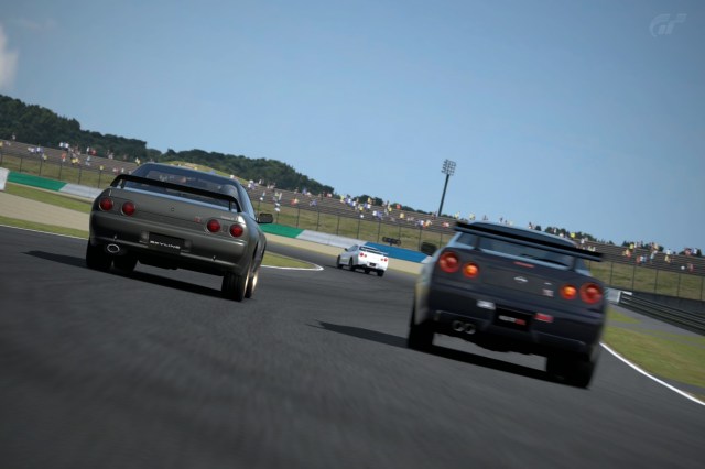Nissan R32 GT-R vs Nissan R34 GT-R Twin Ring Motegilla