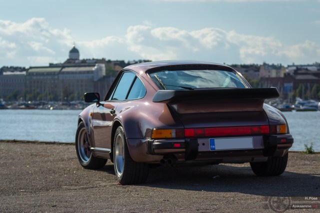 Porsche930