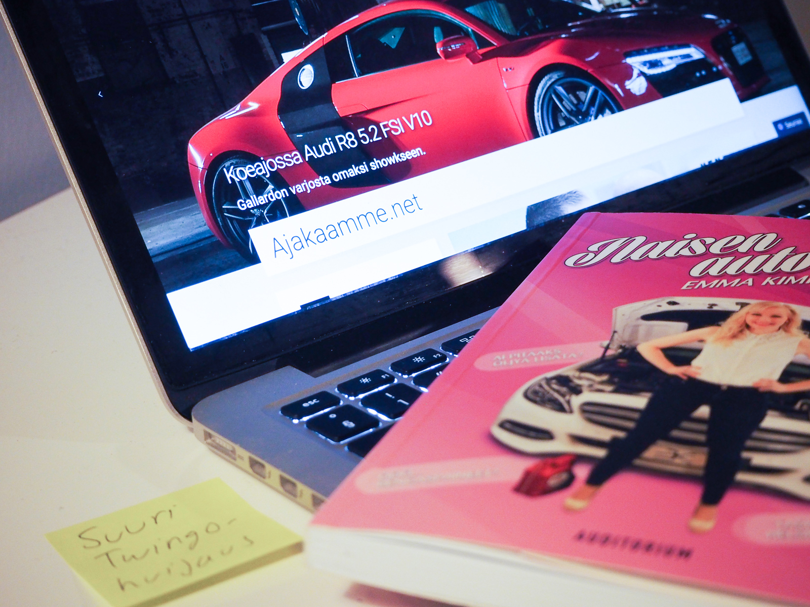 Emma Kimiläinen - Naisen autoiluopas